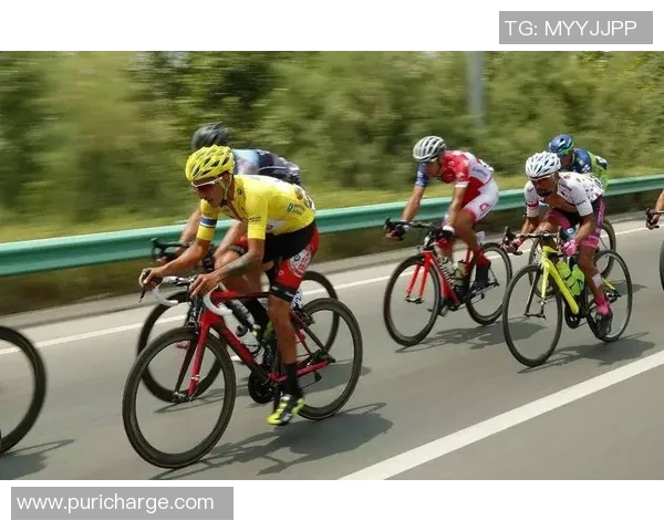 洲际杯赛评析：上海篮球队在比赛中的战术意识与团队协作表现分析