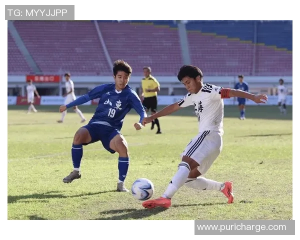 李佳鑫足球：从青训到职业赛场的成长之路与未来展望