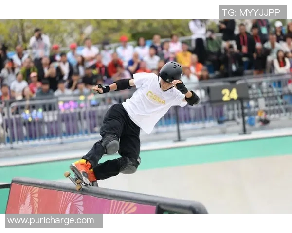 成都滑板队的阵地战揭秘：滑板文化与城市生活的深度交融